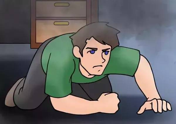 火灾逃生案例:15楼起火,90后妈妈抱3岁娃成功获救 安全技能学习…火灾逃生案例:15楼起火,90后妈妈抱3岁娃成功获救