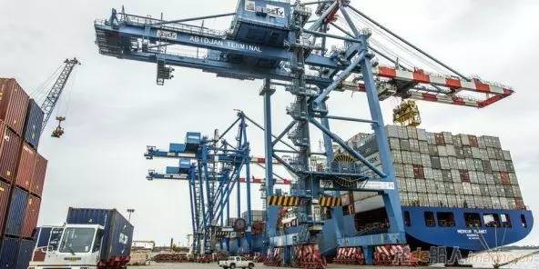 【事故案例】又一起码头岸桥被撞断,港口行业确实高危!