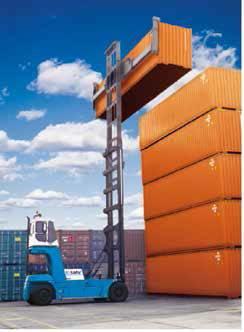集装箱正面吊与堆高机的主要区别你都知道了吗