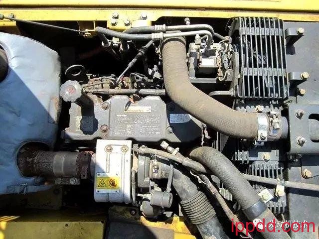 小松220-8柴油机启动困难或柴油机敲缸原因与排查方法 小松220-8柴油机启动困难或柴油机敲缸原因与排查方法