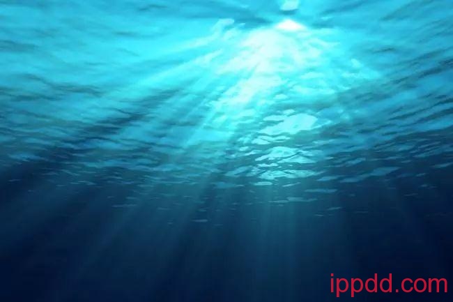 船锚下到水里后是什么样,如何起锚?解决了我十几年的困惑! #视频# 巨大的船舶起锚抛锚怎么运作