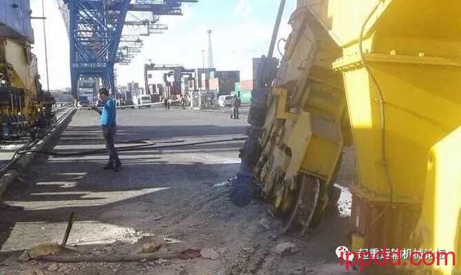 中远集装箱轮埃及再惹事,撞坏两台岸桥! 中远集装箱轮埃及再惹事,撞坏两台岸桥!