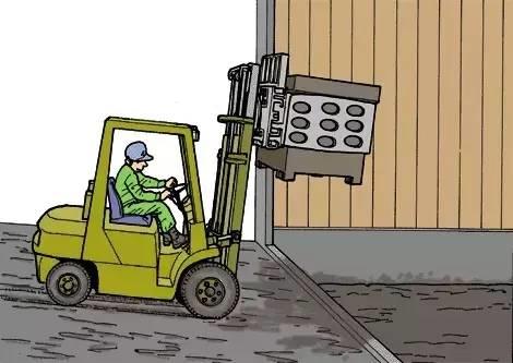 强烈推荐！叉车司机事故案例汇总