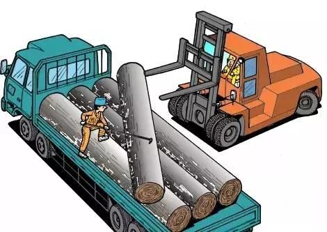 痛心！山东一叉车司机违规操作,，活活摔死搬运工！