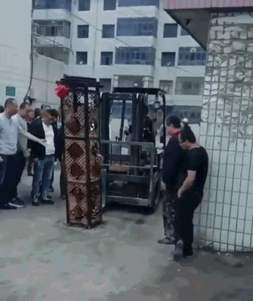 1人死亡丨又一起因叉车引发的事故，所有叉车司机都看看