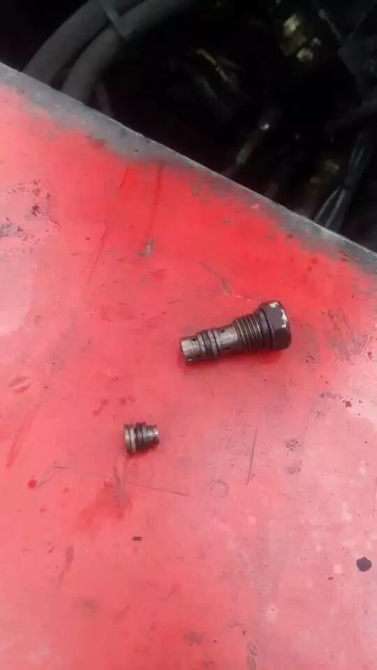 [视频]卡尔玛堆高机转向困难快速修复案例