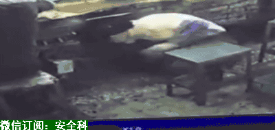 [事故案例]工人被卷进机械，旋转3分钟才被甩出来；地面血肉模糊