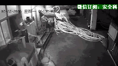 [事故案例]工人被卷进机械，旋转3分钟才被甩出来；地面血肉模糊
