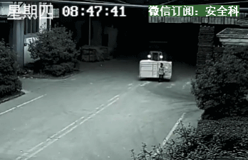 叉车司机事故 | "2.26"司机戳爆大货,胎爆人亡 叉车司机事故 | 司机戳爆大货,胎爆人亡