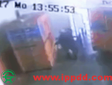 2020年2月复工事故视频，常见各种类型事故发生瞬间动图展示及员工安全培训教材PPT