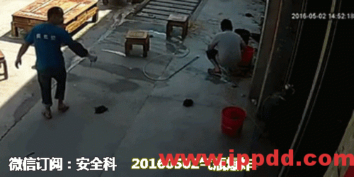 2020年2月复工事故视频，常见各种类型事故发生瞬间动图展示及员工安全培训教材PPT