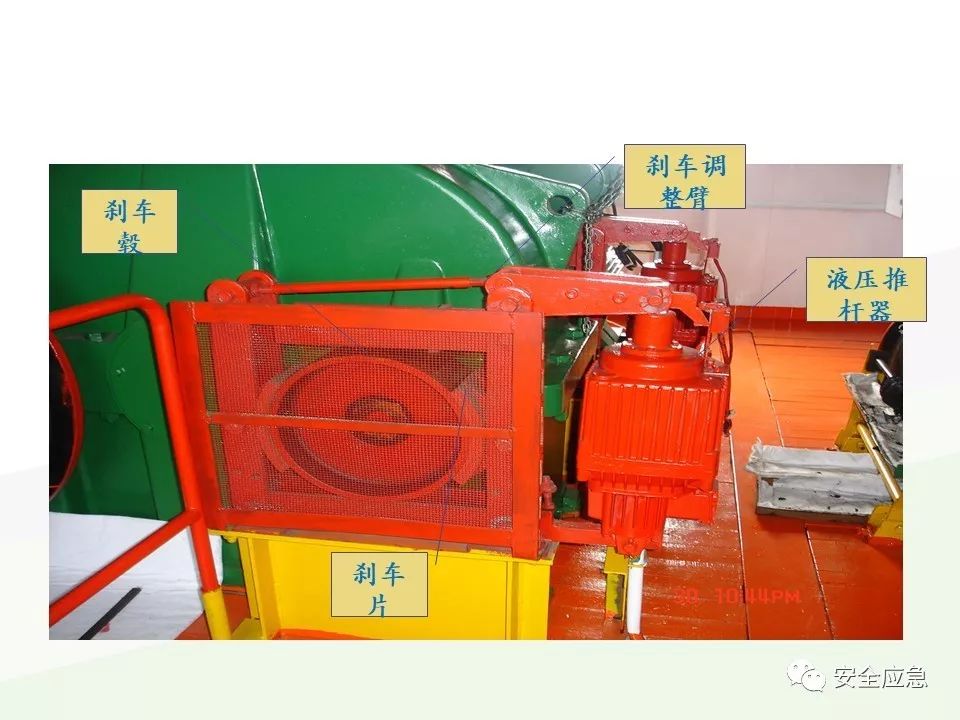 我说报废，你说还能用，绳索断裂砸死工人！只因绳索扭结...