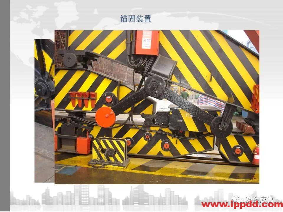 又一吊车误碰高压线,火光下的惨痛代价!