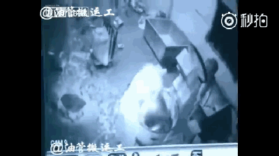 机械伤害到底该怎么防 | 案例:合肥一女工被升降平台挤压身亡!