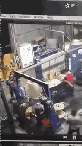 机械伤害到底该怎么防 | 案例:合肥一女工被升降平台挤压身亡!