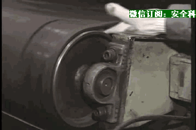 机械伤害到底该怎么防 | 案例:合肥一女工被升降平台挤压身亡!