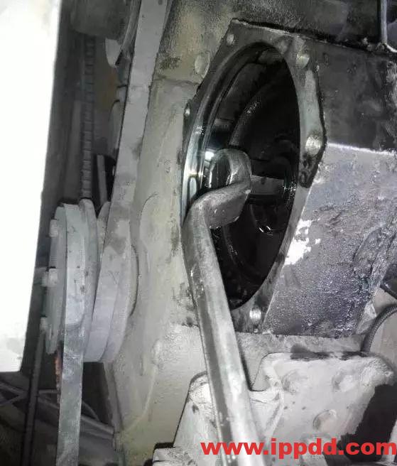 维修经验 | 发动冒白烟案例解析