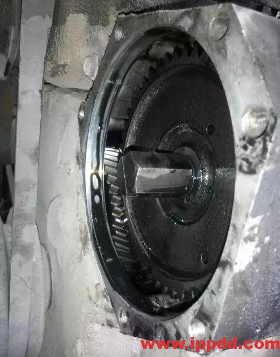 维修经验 | 发动冒白烟案例解析