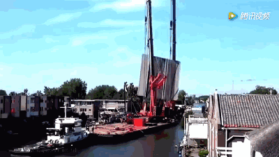 【案例】吊钩脱离砸死工人！[培训]吊装作业21个要点、48项禁忌、30个案例务必认真学习！