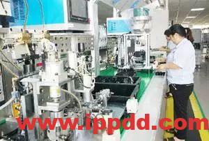 又一惨剧!工人被卷入碎料机 挣扎20秒……又是违章作业 全体员工敲警钟!