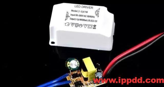 为什么LED灯会越用越暗？LED灯又为什么会闪烁？