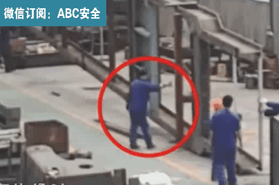 事故案例|关于山东某企业盲目起吊致4人被砸身亡的事故警示,副总违章指挥被追刑责! 事故案例|关于山东某企业盲目起吊致4人被砸身亡的事故警示,副总违章指挥被追刑责!