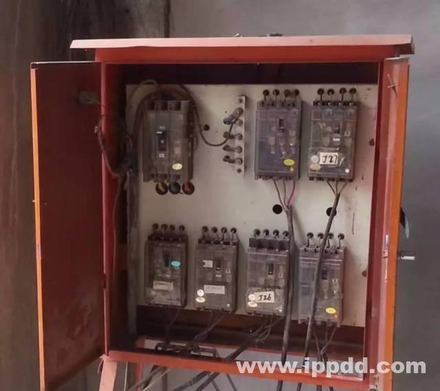 配电室爆炸瞬间成渣,10人伤亡!附《2022版配电室常见隐患》