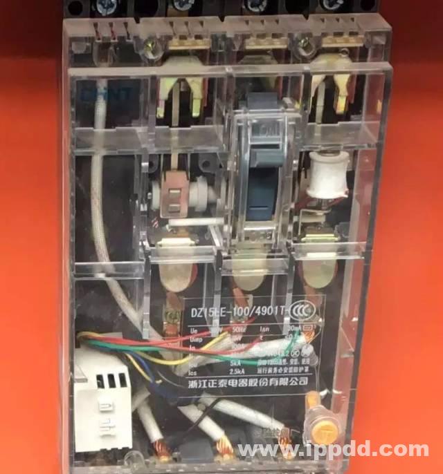 配电室爆炸瞬间成渣,10人伤亡!附《2022版配电室常见隐患》