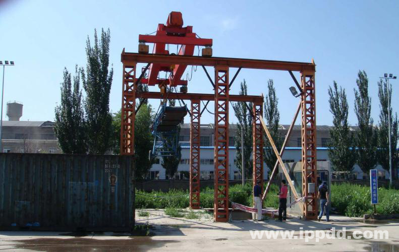 集装箱在散货装卸中的应用︱港口装卸机械