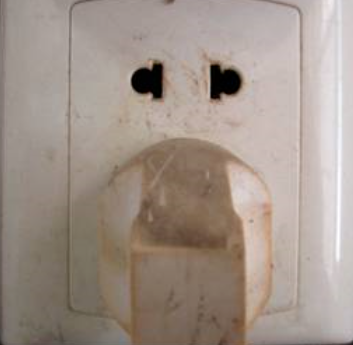 实用施工现场用电安全隐患（有图有依据）