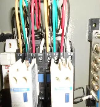 实用施工现场用电安全隐患（有图有依据）