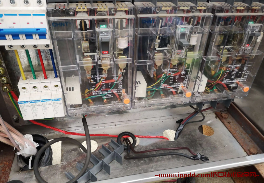 实用施工现场用电安全隐患（有图有依据）