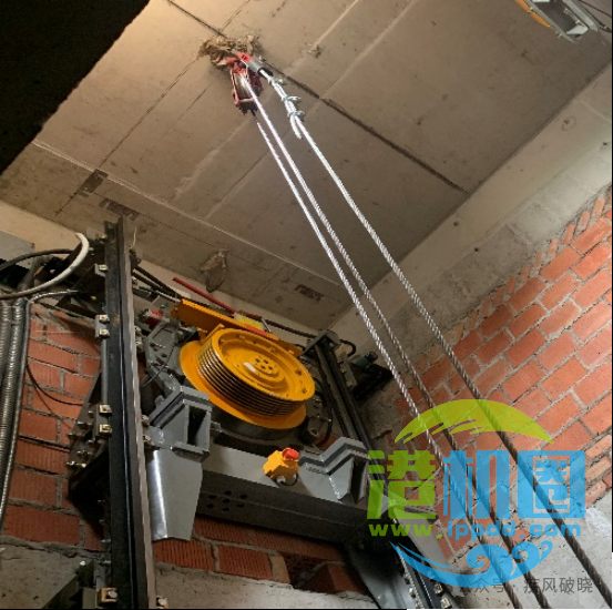 高处作业中安全带的28种挂法，别再说没地方挂安全带