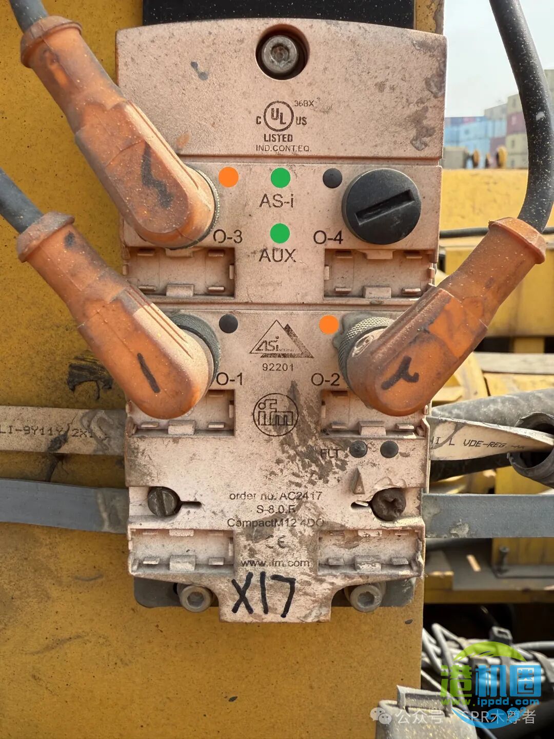 SPR木尊者 | 振华双箱吊具206#中锁下无动作