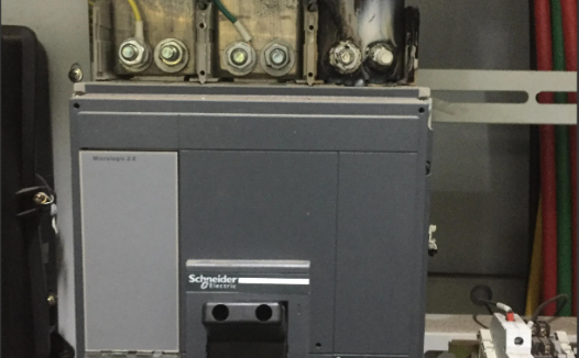 800A的断路器直接被烧毁,电气维保经验谈