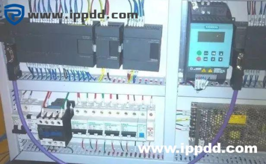 一般PLC故障排除步骤的流程图