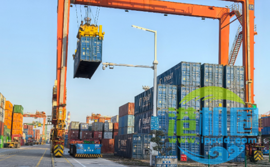 仅用4个相机实现亚厘米级控制?海睿未来视觉着箱技术解析