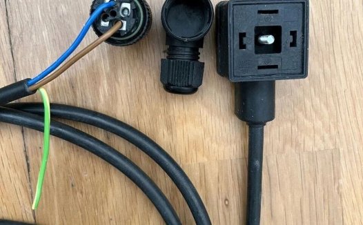 吊具电磁阀借电小工具图解 | 转载